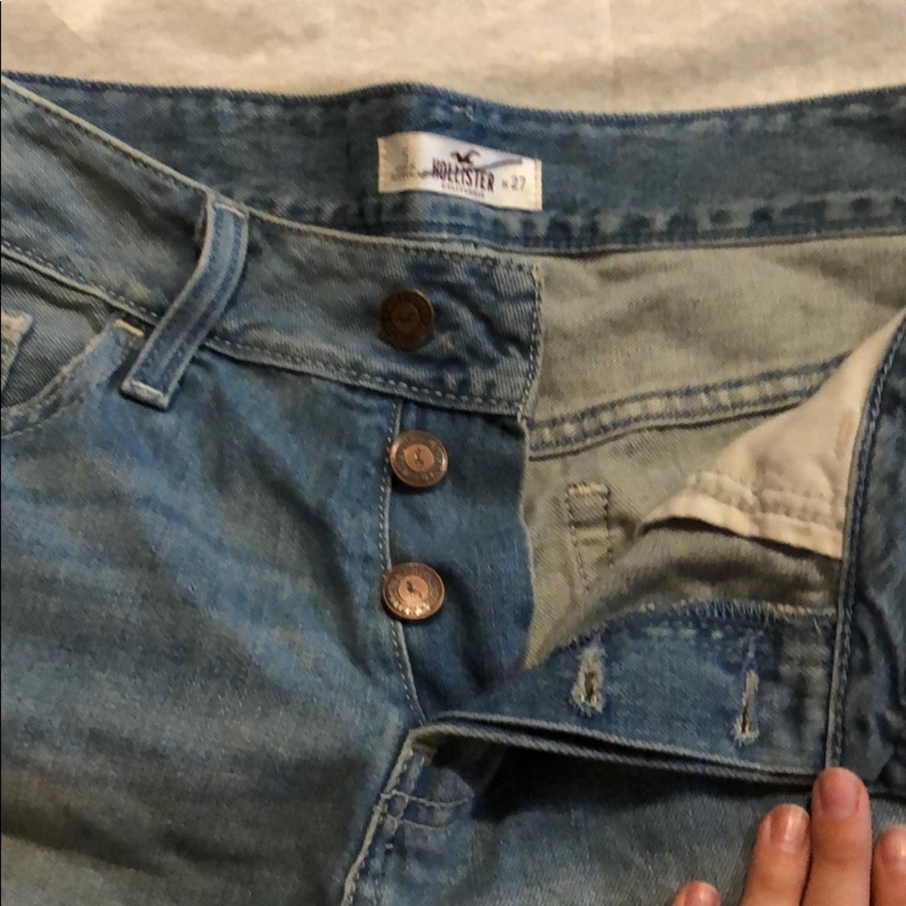 Shorts - Picture 2 of 3